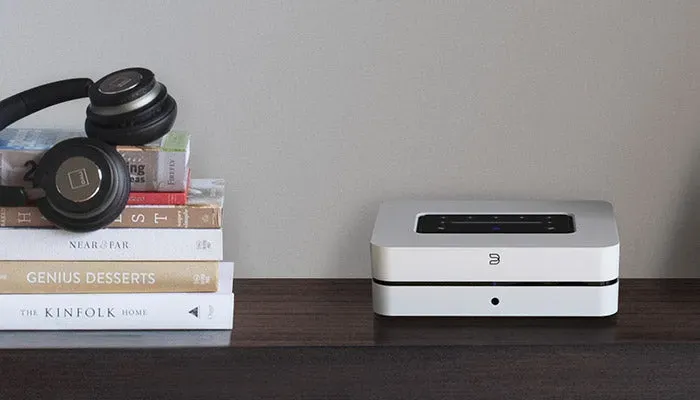 Bluesound POWERNODE, with headphones at Toma Audio