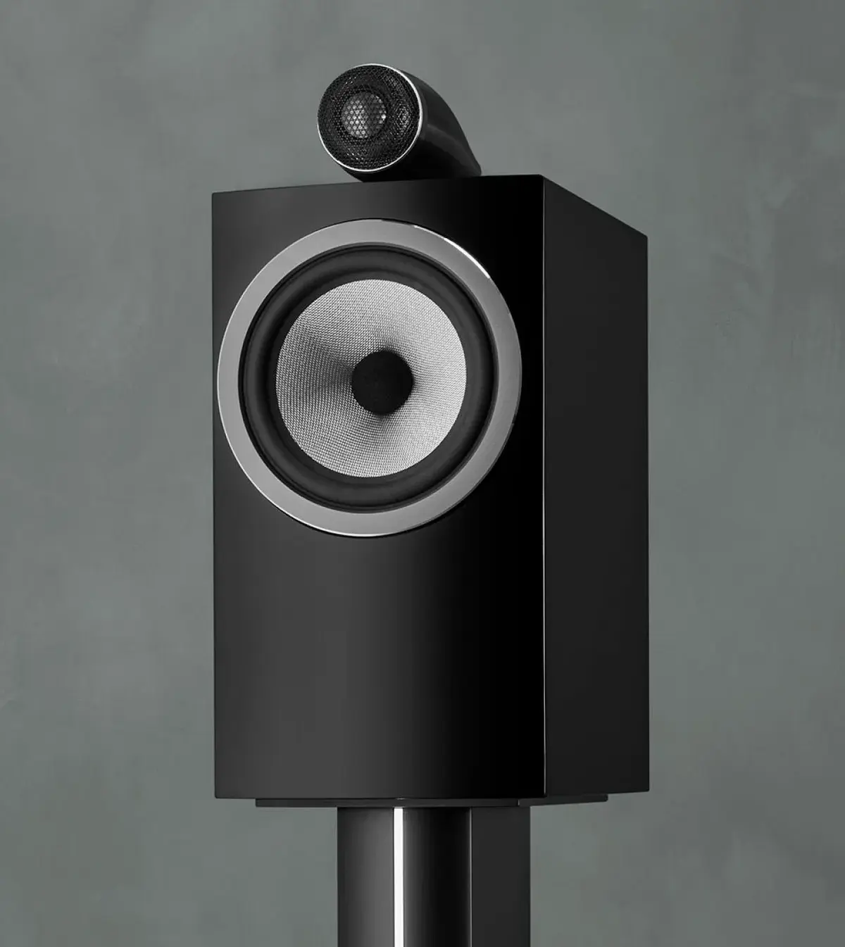 Bowers & Wilkins 705 S3 in Gloss Black, close detail view at Toma Audio