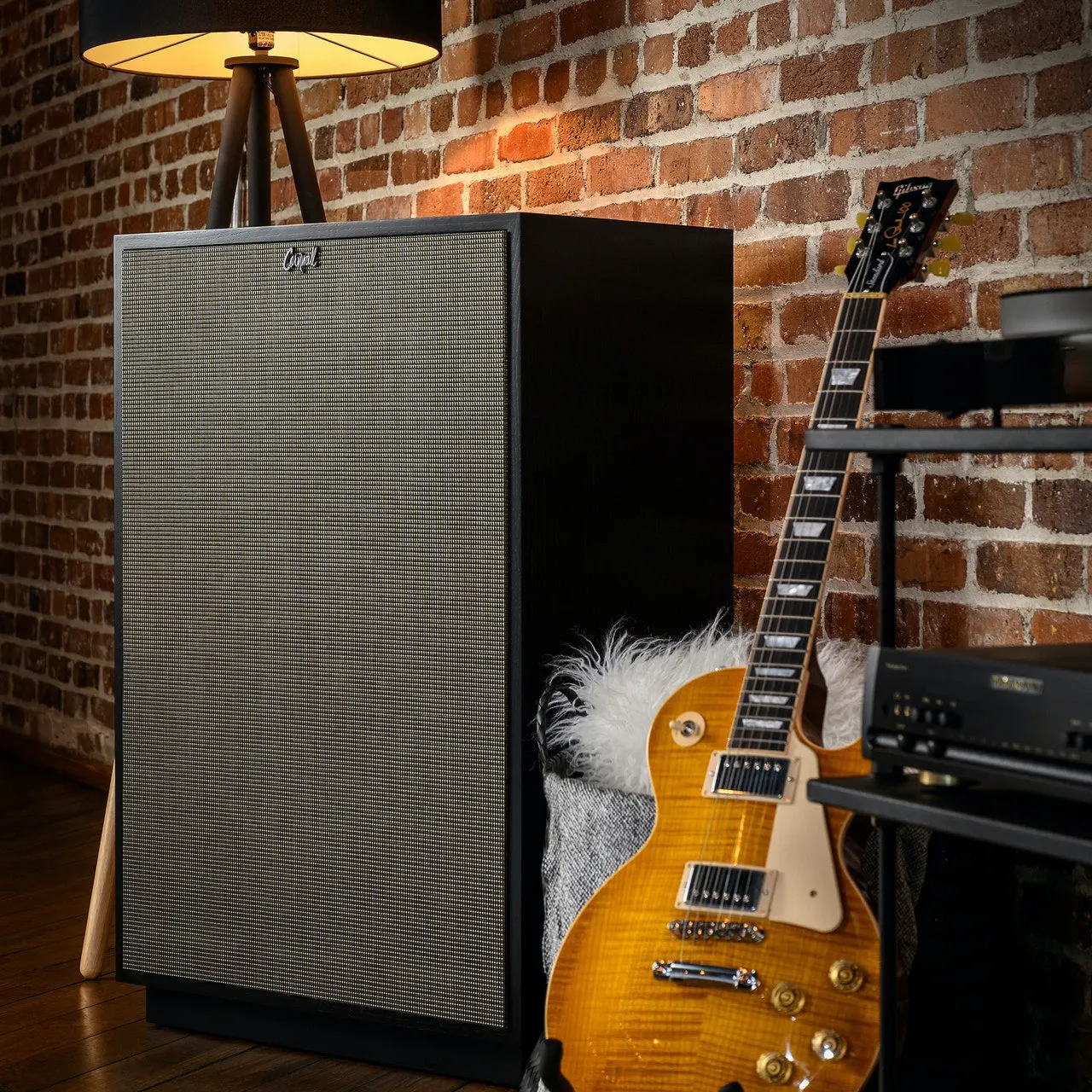 Klipsch Cornwall IV Heritage - [3-Way Horn 15"], product view at Toma Audio