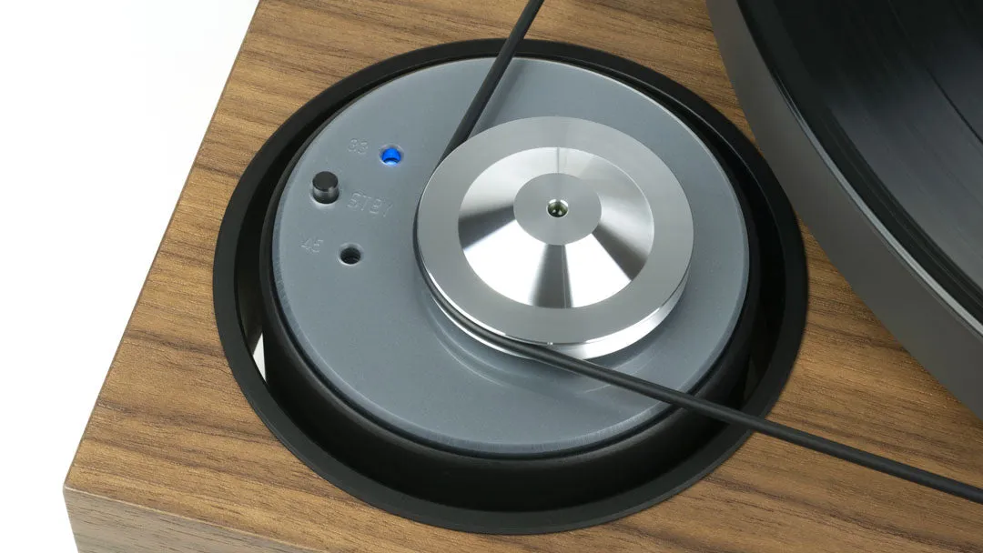 Music Hall mmf-7.3 se Manual Turntable - [LP Manual], walnut close view at Toma Audio